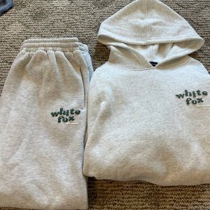 Women’s Grey WhiteFox Sweat Set!